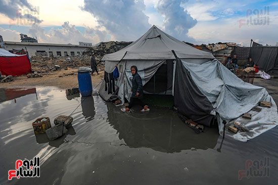 خيام غارقة فى الأ[مطار خيام غارقة فى الأ[مطار